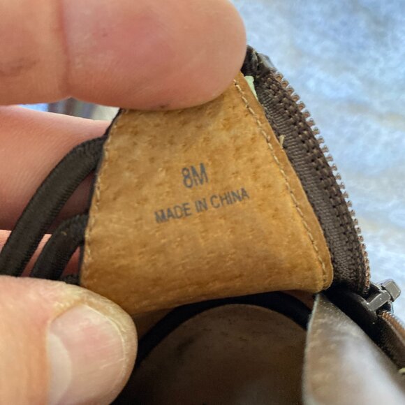 Moda Brown Suede Cutout Peep Toe Heels Size 8M Strappy High Heel Booties - Picture 5 of 9